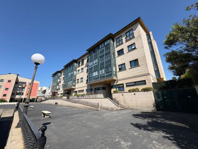 Piso en venta en Oleiros, A Coruña