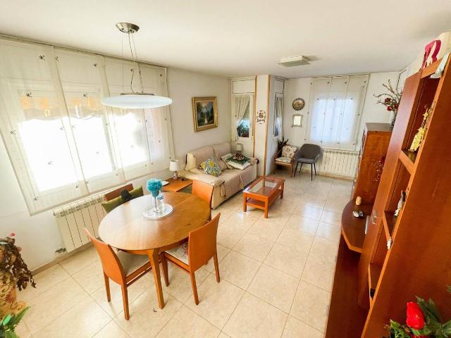 Piso en venta en Olesa De Montserrat, Barcelona