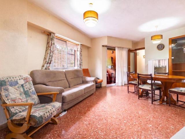 Piso en venta en Olocau, València / Valencia