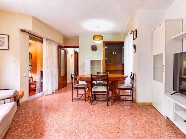 Piso en venta en Olocau, València / Valencia