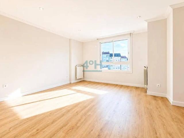 Piso en venta en Ourense, Galicia