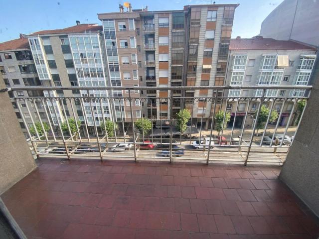 Piso en venta en Centro, Ourense