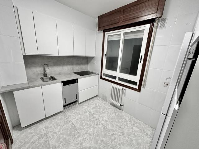 Piso en venta en Centro, Ourense