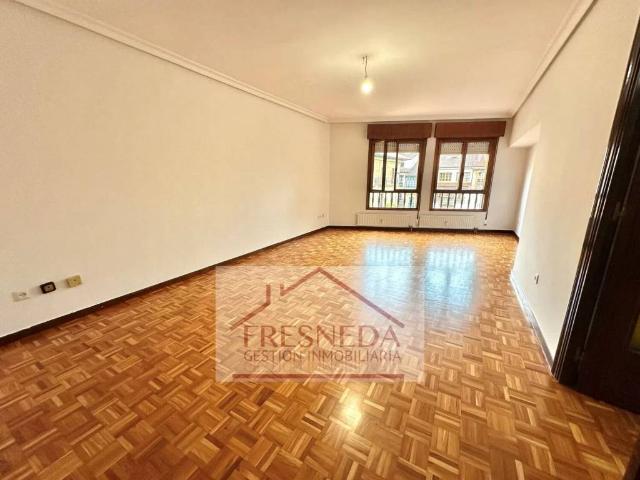 Piso en venta en Oviedo, Casco Antiguo
