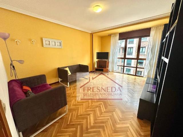 Piso en venta en Oviedo, Casco Antiguo