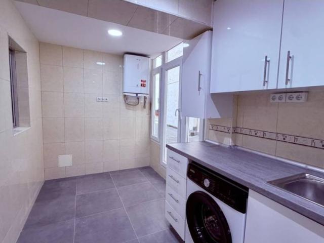 Piso en venta en El Milán, Oviedo