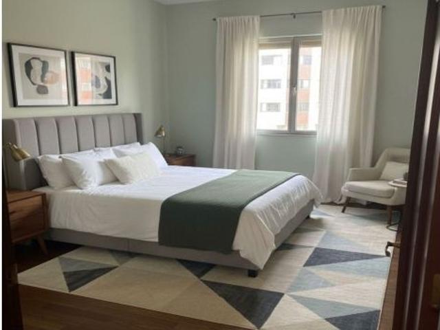 Piso en venta en El Milán, Oviedo