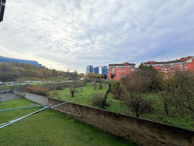 Piso en venta en La Estrecha, Oviedo