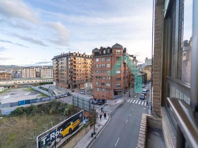 Piso en venta en Centro, Oviedo