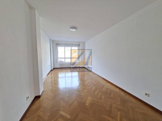 Piso en venta en Centro, Oviedo