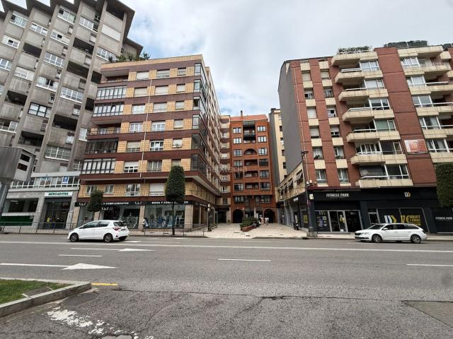 Piso en venta en Centro, Oviedo
