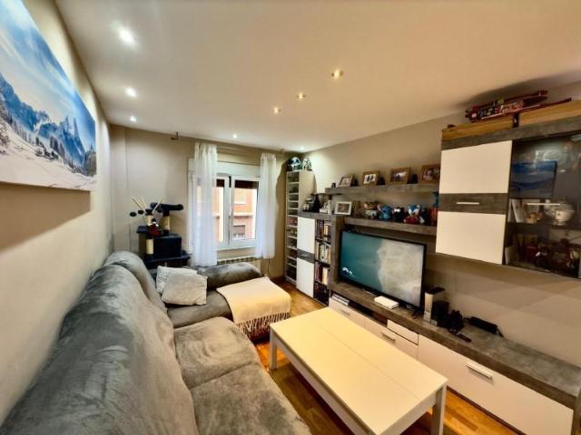 Piso en venta en Llamaquique, Oviedo