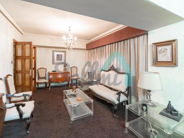 Piso en venta en Centro, Oviedo