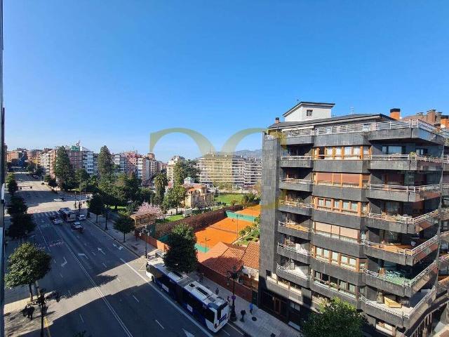Piso en venta en Centro, Oviedo