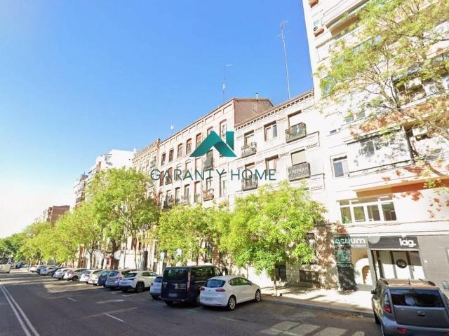 Piso en venta en Madrid, Cortes