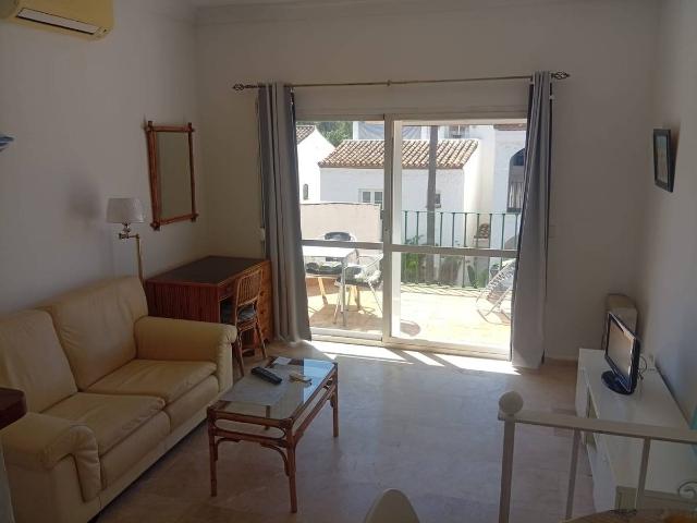 Piso en venta en Barriada Islas Canarias, Costa del Sol Occidental