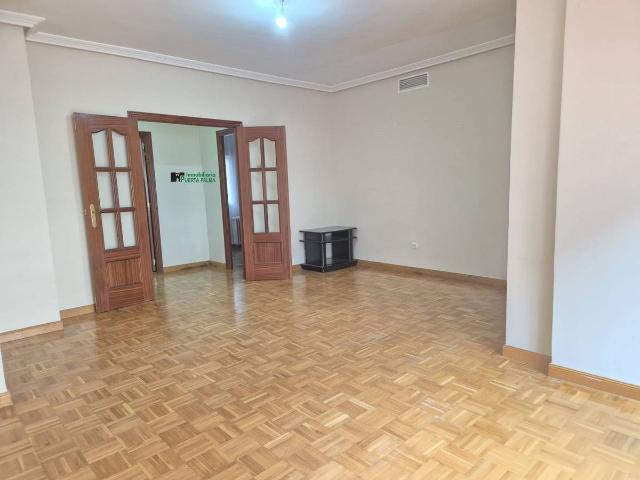 Piso en venta en Casco Antiguo, Badajoz