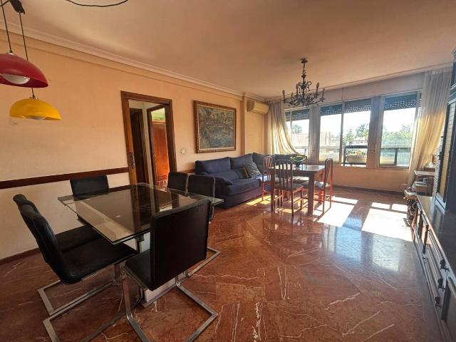 Piso en venta en Casco Antiguo, Sevilla