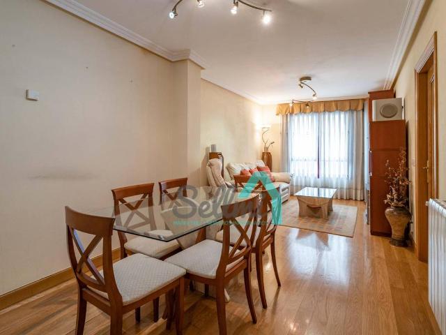 Piso en venta en Centro, Oviedo