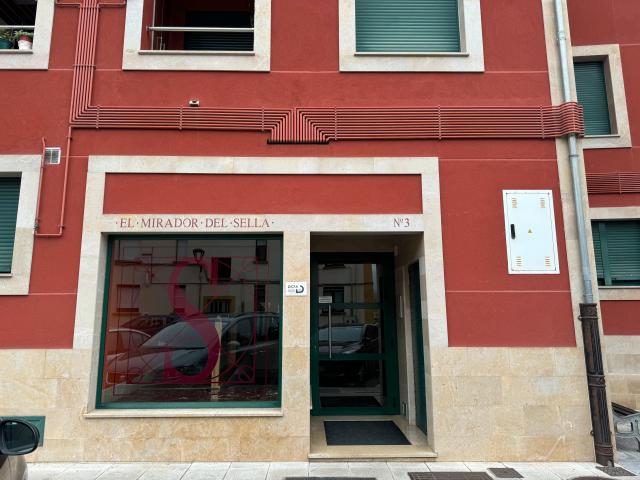 Piso en venta en Parres, Romiyu / Romillo