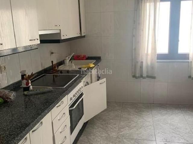 Piso en venta en Parres, Romiyu / Romillo