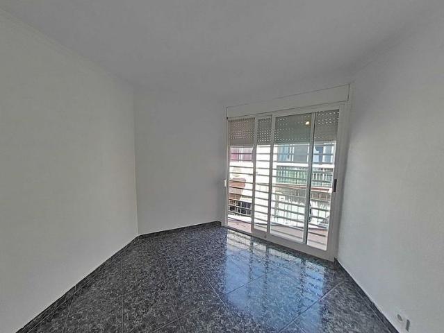 Piso en venta en Santa Coloma De Gramenet, Riu Sud