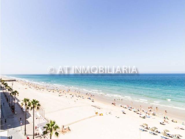 Piso en venta en Cádiz, Santa María