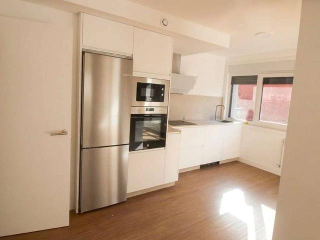 Piso en venta en Oleiros, A Coruña