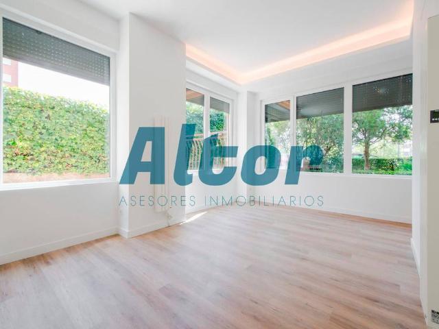 Piso en venta en Madrid, Cortes