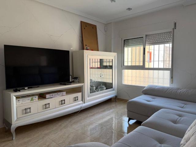 Piso en venta en Almedina, Almería