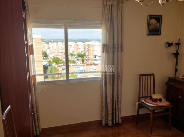 Piso en venta en Cortes, Madrid