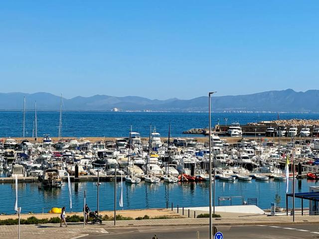 Piso en venta en L'escala, Camp dels Pilans