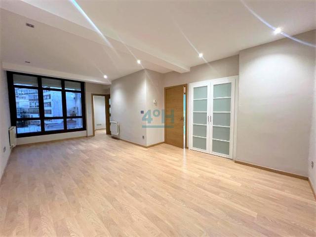 Piso en venta en Centro, Ourense