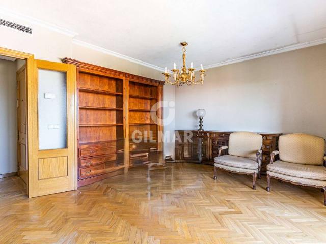 Piso en venta en Pozuelo De Alarcón, Pozuelo Estación