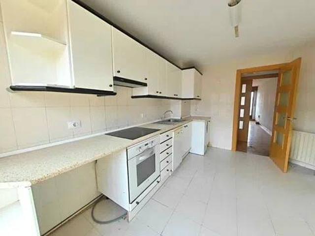 Piso en venta en Pradoluengo, Castilla y León
