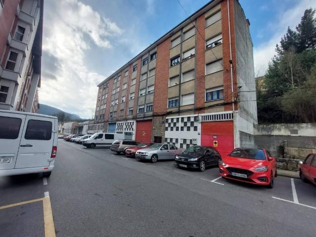 Piso en venta en Pravia