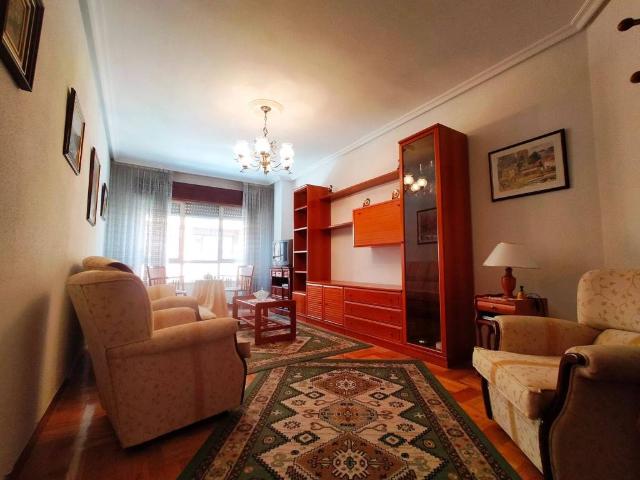 Piso en venta en Praúa, Pravia