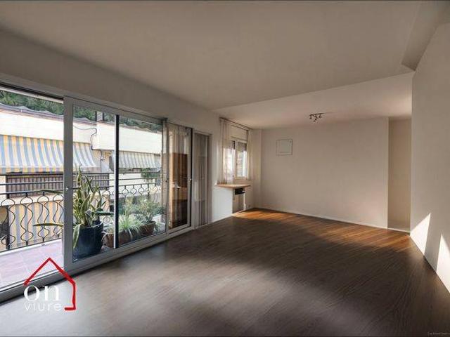 Piso en venta en Rubí