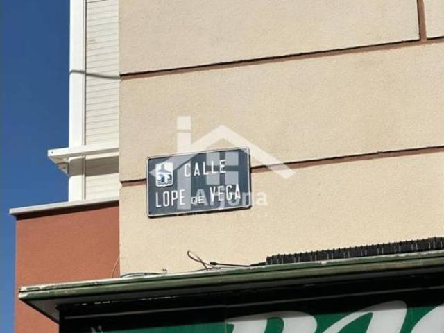 Piso en venta en Puente Genil, Andalucía