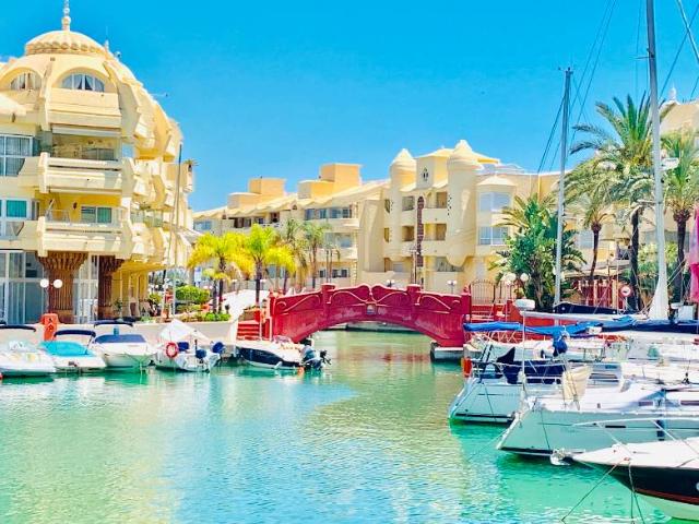 Piso en venta en La Sierrezuela, Costa del Sol Occidental