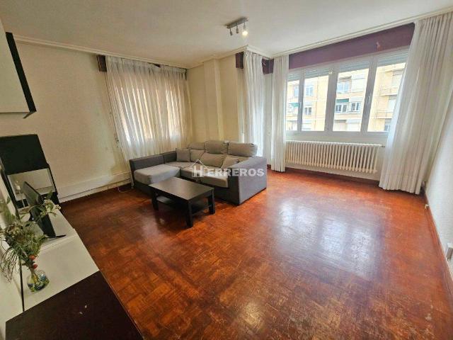Piso en venta en Las Gaunas, Logroño