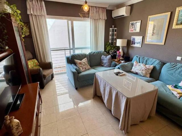 Piso en venta en La Cala del Moral, La Axarquía