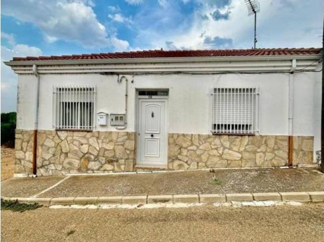 Piso en venta en Roperuelos Del Páramo, Castilla y León