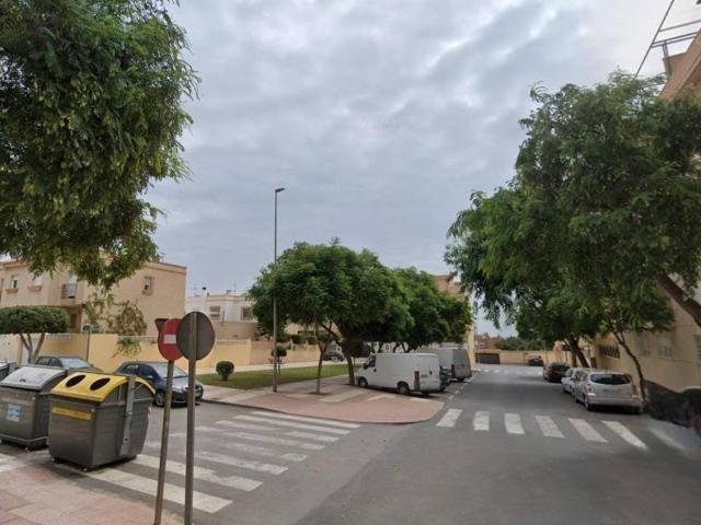 Piso en venta en Roquetas De Mar, Andalucía