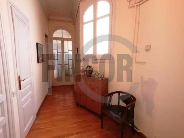 Piso en venta en Sabadell, Centre