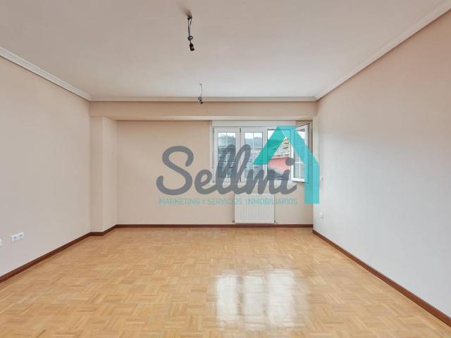 Piso en venta en Salas, Samartín