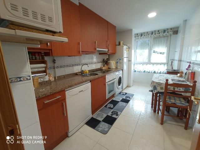 Piso en venta en Salas, Samartín