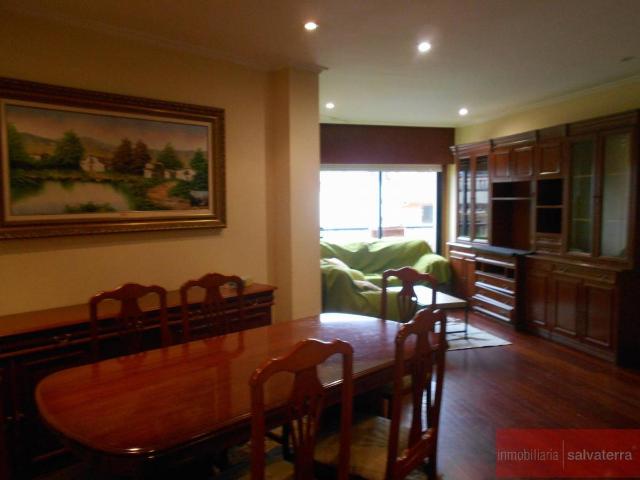 Piso en venta en Salceda de Caselas, Vigo