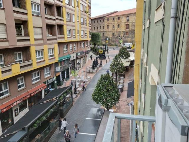 Piso en venta en Centro, Oviedo