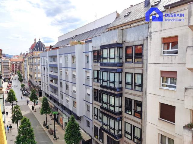 Piso en venta en Centro, Oviedo